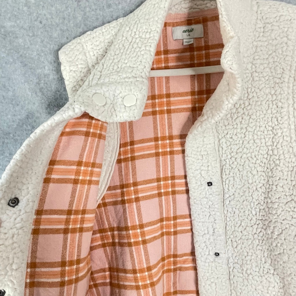 Aerie teddy bear sherpa fleece button front plaid interior vest sz L - Picture 4 of 10
